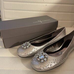 Women Vince Camuto Jeweled Flats New in Box!